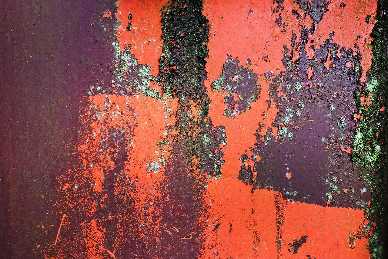 Pourquoi ma peinture s'écaille-t-elle et comment l'éviter à l'avenir ? découvrez les causes du peeling de la peinture, comment l'empêcher et les meilleures méthodes pour restaurer la surface affectée.
